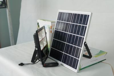 Ánh sáng đèn năng lượng mặt trời 100W có mấy màu