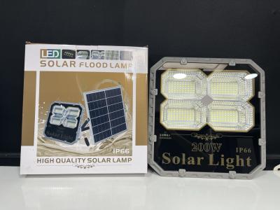 Bảo Trì Đơn Giản: Hướng Dẫn Vệ Sinh Đèn Năng Lượng Mặt Trời Để Đảm Bảo Sạc Tối Ưu 🧼