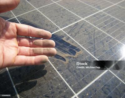 Bảo Trì Và Vệ Sinh Đèn Năng Lượng Mặt Trời: Hướng Dẫn Tối Ưu Hóa Hiệu Suất Sạc