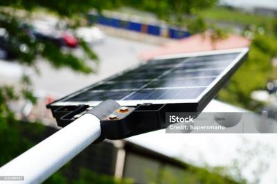 Cảm Biến Chuyển Động PIR: Công Nghệ Tiết Kiệm Pin Tối Ưu Cho Đèn Năng Lượng Mặt Trời 🚶