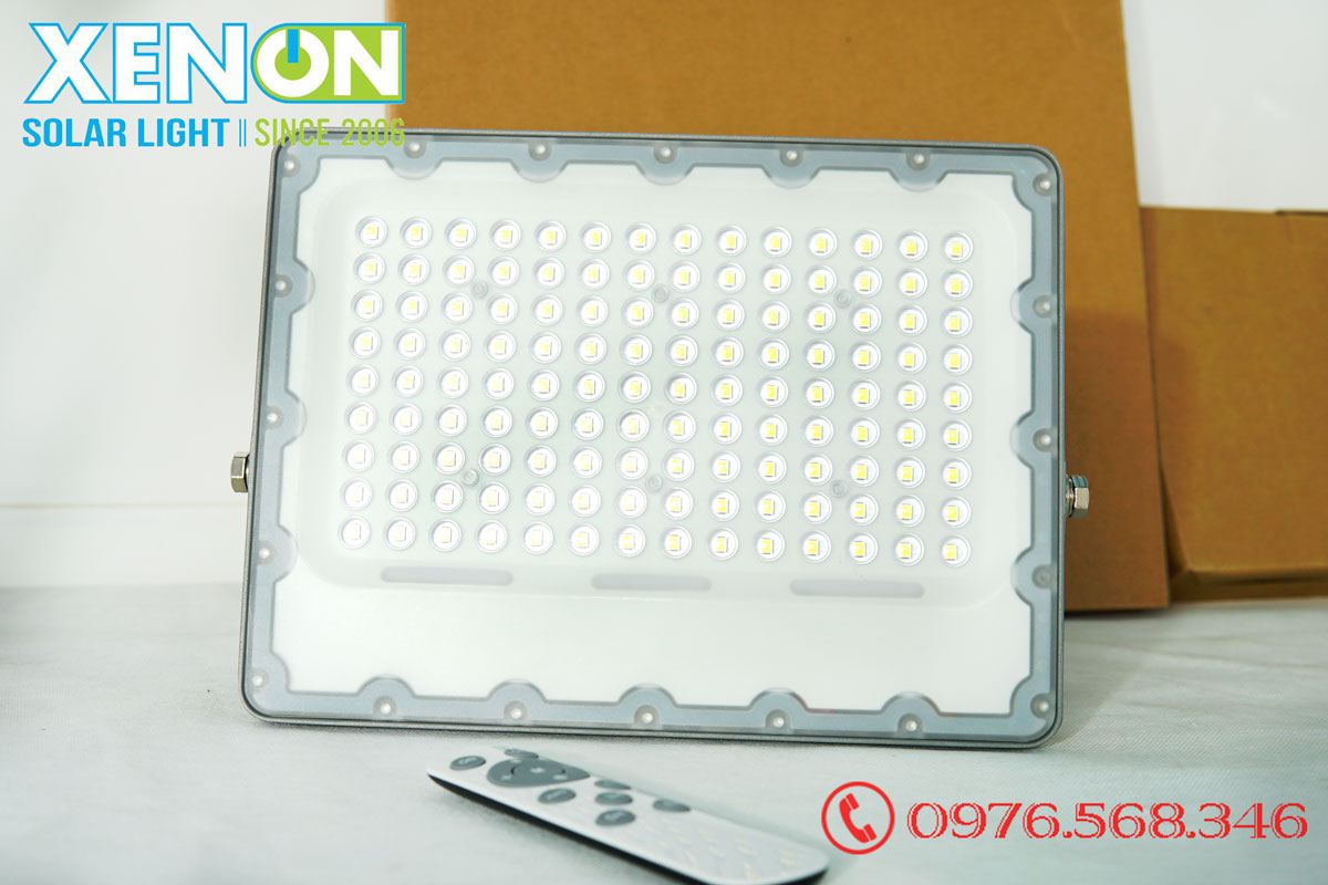 Đèn pha led năng lượng mặt trời Xenon