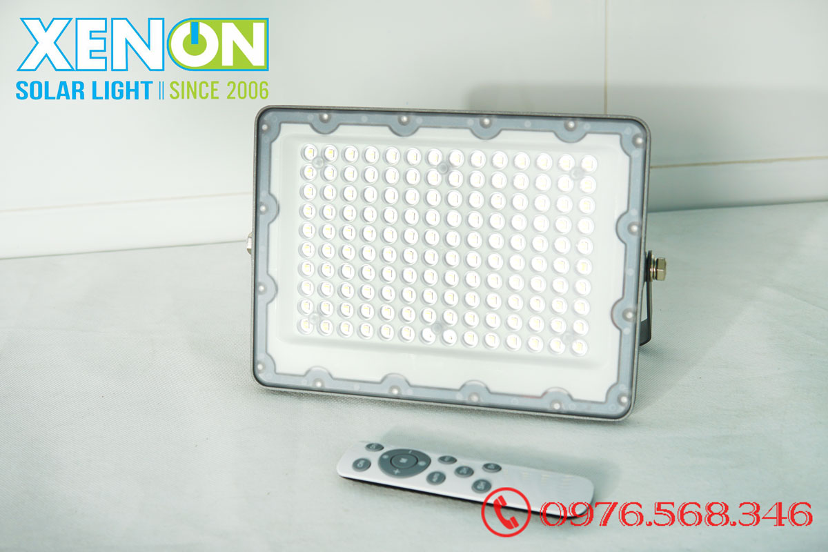 Đèn pha led năng lượng mặt trời Xenon