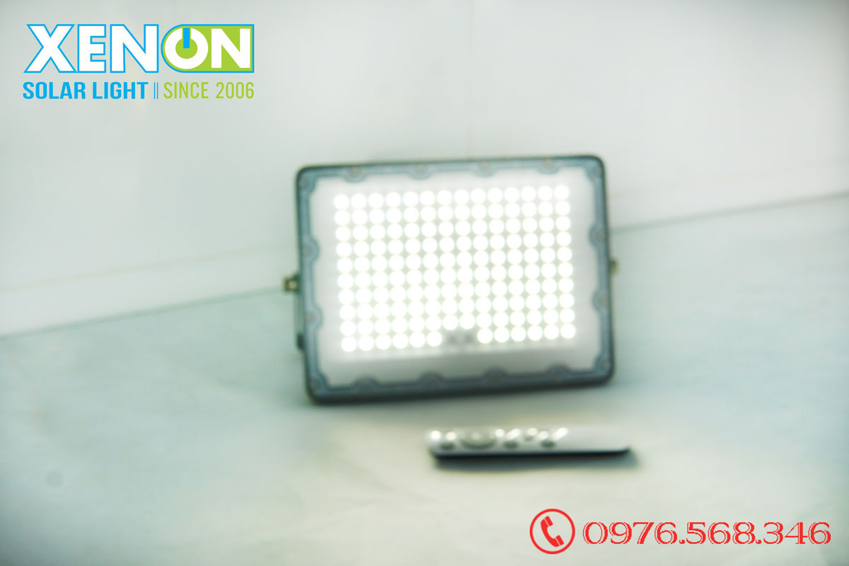 Đèn pha led năng lượng mặt trời Xenon