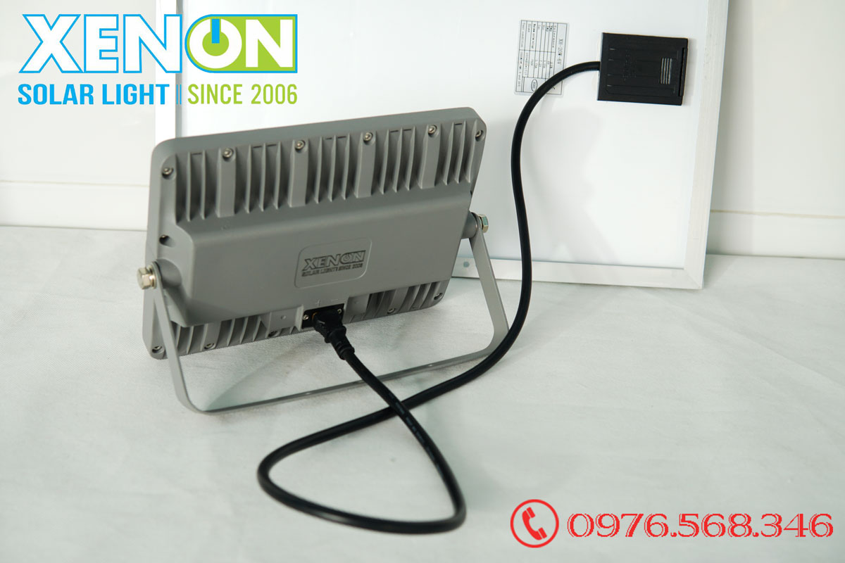 Đèn pha led năng lượng mặt trời Xenon