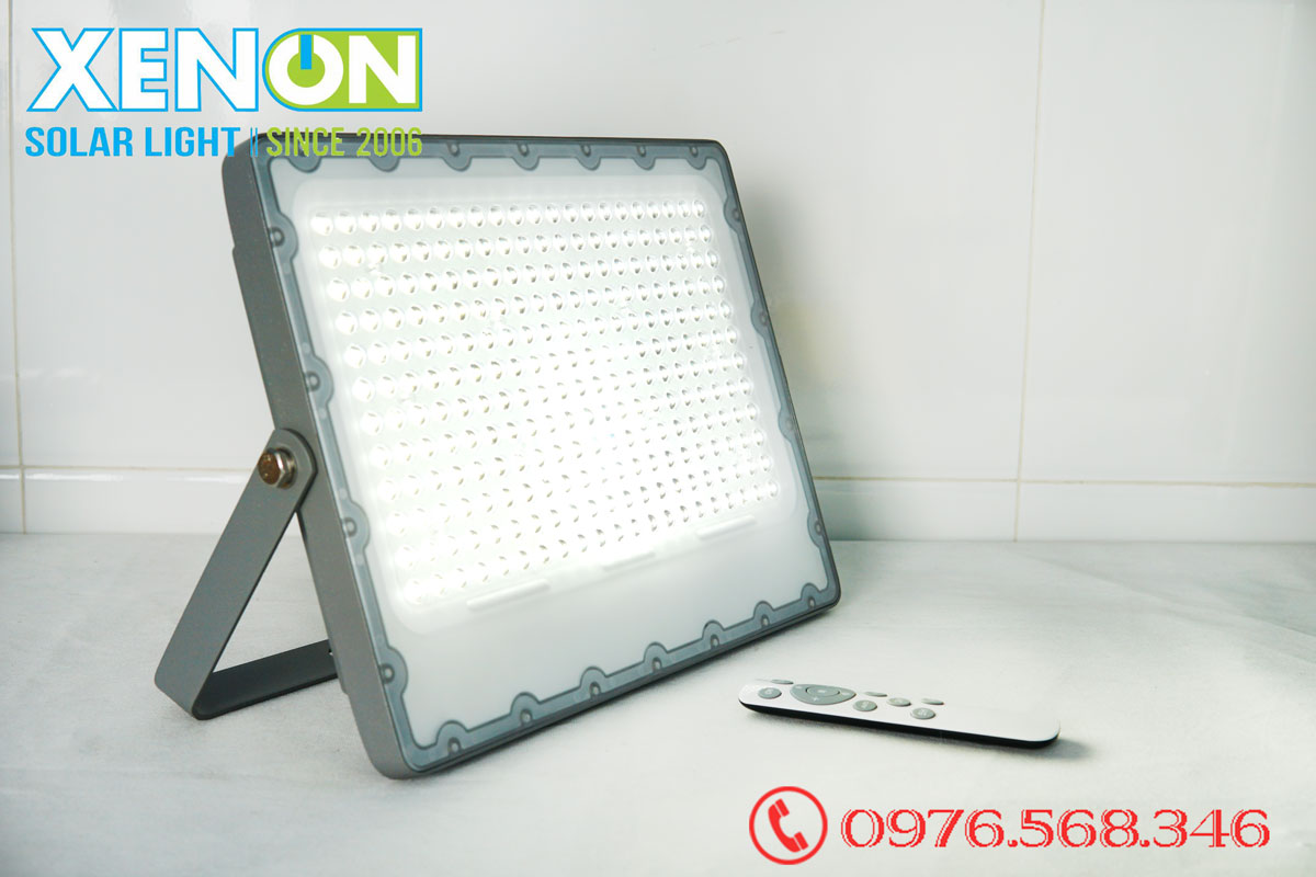 Đèn pha led năng lượng mặt trời Xenon