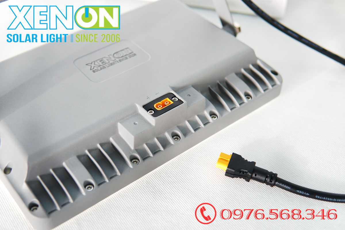 Đèn pha led năng lượng mặt trời Xenon