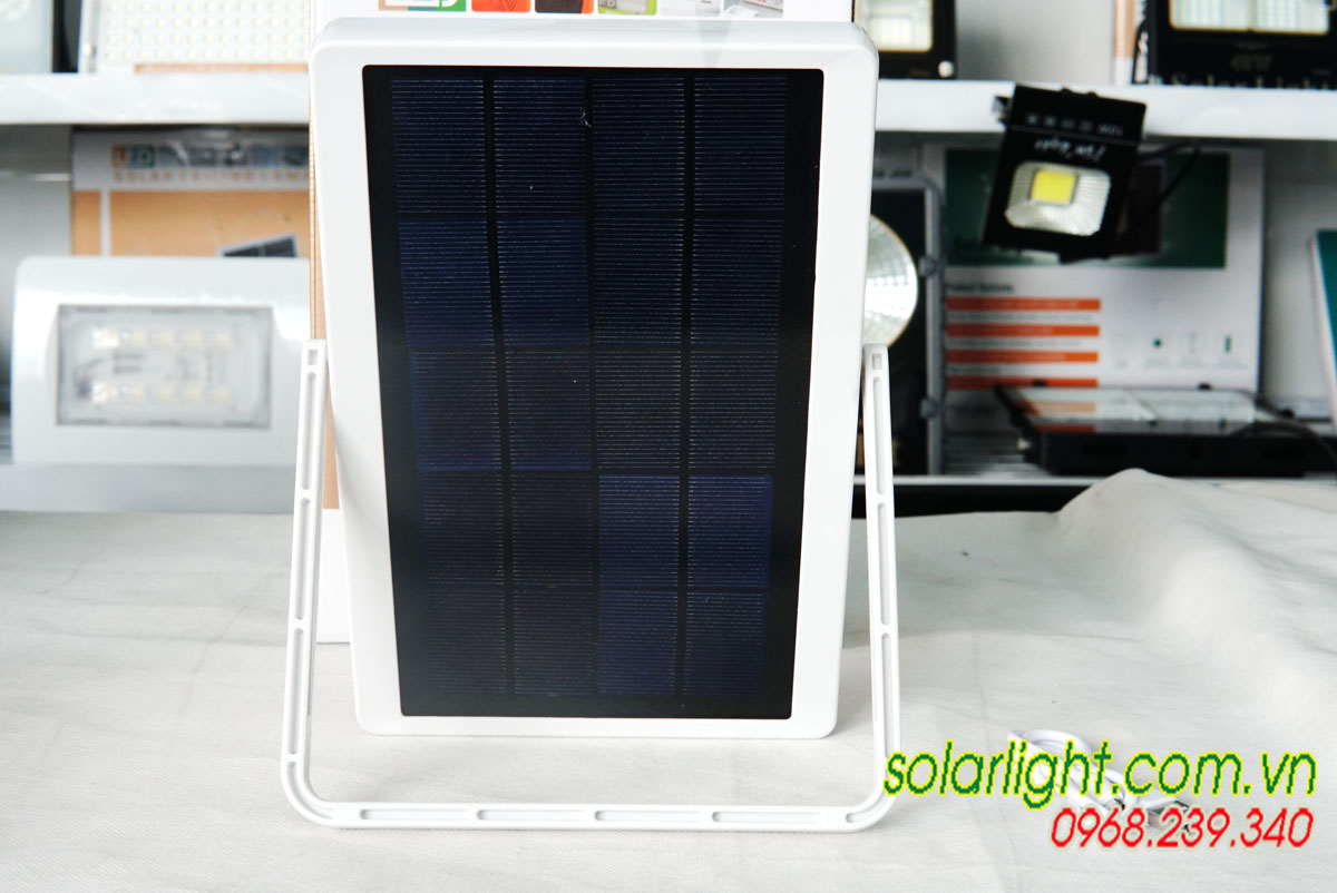 Pin sạc dự phòng năng lượng mặt trời kết hợp loa bluetooth với đèn pha siêu sáng PL15.1