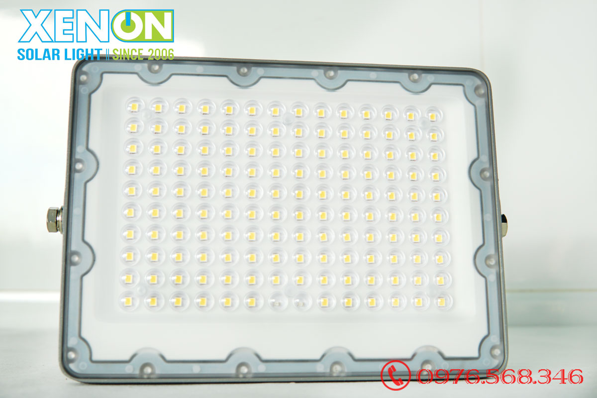 Đèn pha led năng lượng mặt trời Xenon